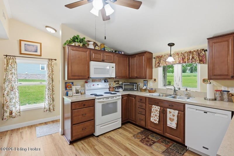 212 Lilac Rd, Leitchfield, KY 42754