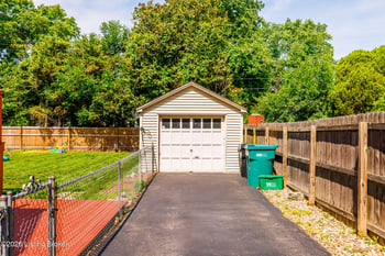 212 Sage Rd, Louisville, KY 40207