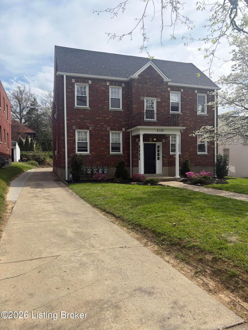 2122 Village Dr, Louisville, KY 40205