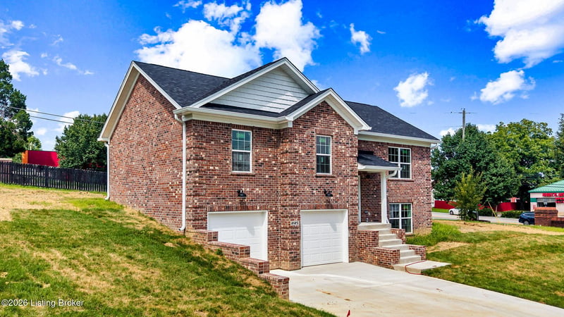 2125 Churchdown Ln, Louisville, KY 40214