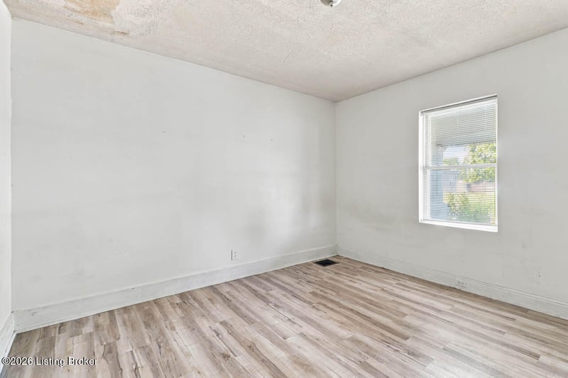 2126 Date St, Louisville, KY 40210