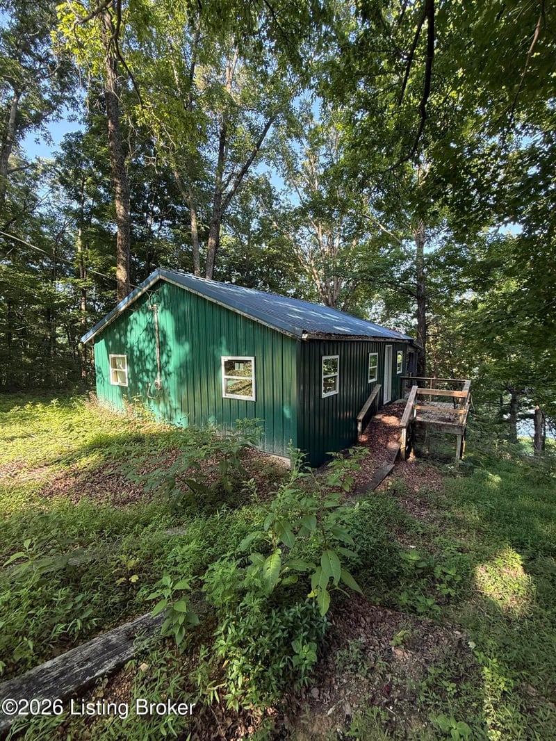 213 Moonshine Dr, New Haven, KY 40051