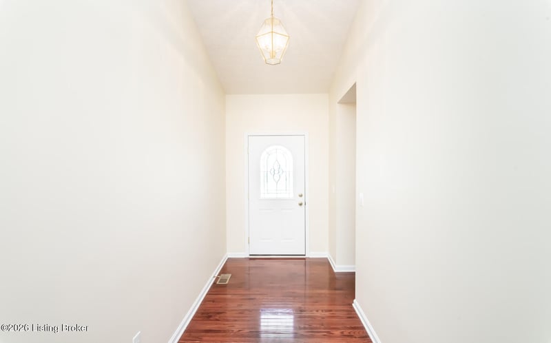213 Saint Regis Dr, Shelbyville, KY 40065