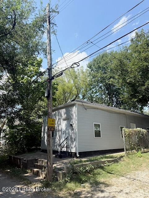 2133 Columbia St, Louisville, KY 40212