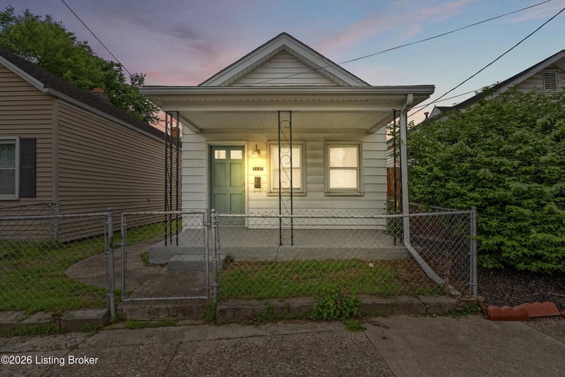 2137 Bradley Ave, Louisville, KY 40217
