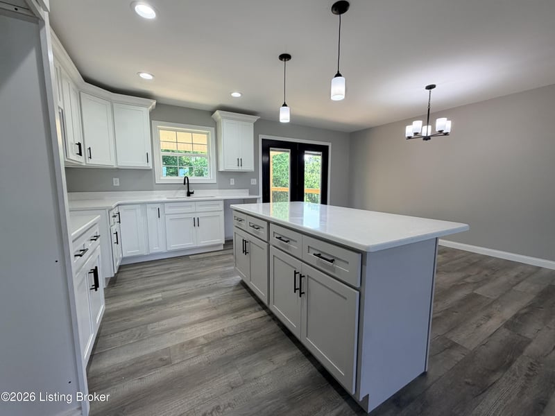 214 New Orleans Ct, Taylorsville, KY 40071