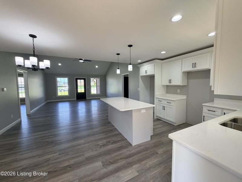 214 New Orleans Ct, Taylorsville, KY 40071
