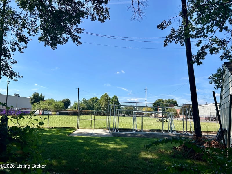 214 S Lillian Way, Louisville, KY 40214