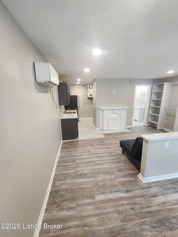2142 Duncan St, Louisville, KY 40212