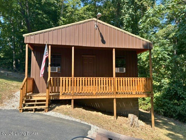 215 Carver Dr, Scottsville, KY 42164