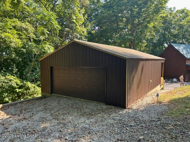 215 Carver Dr, Scottsville, KY 42164
