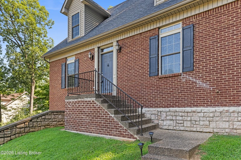 215 S Parkside Dr, Bardstown, KY 40004