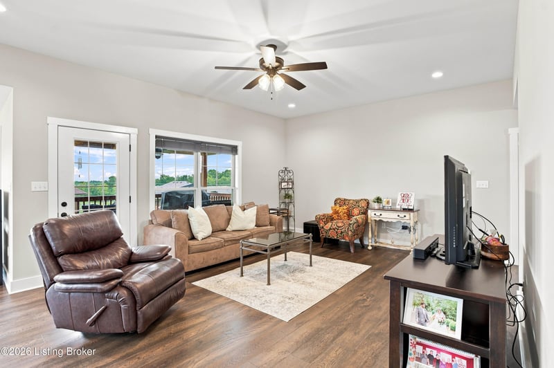 215 Wills Way, Taylorsville, KY 40071