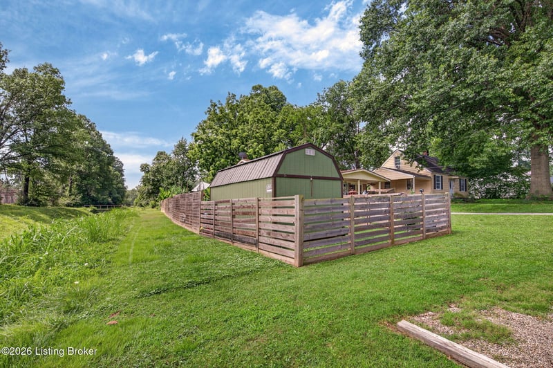 2150 Elmhurst Ave, Louisville, KY 40216