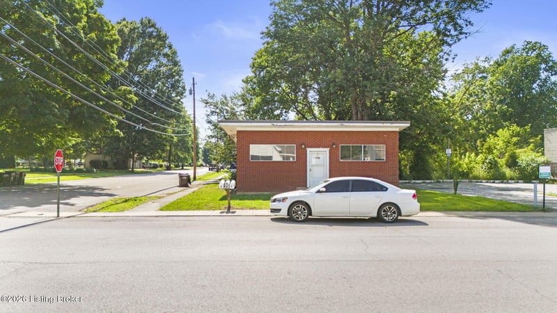 216 5th St, Carrollton, KY 41008