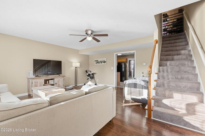 217 Miles Dr, Shepherdsville, KY 40165