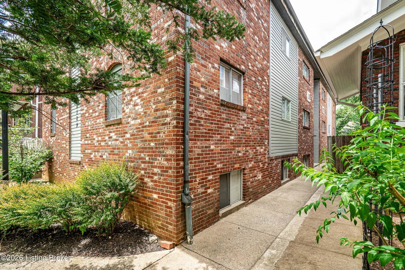 2189 Baringer Ave, Louisville, KY 40204