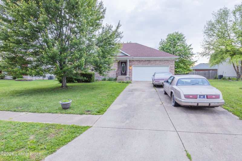 219 Forest Park Dr, Mt Washington, KY 40047