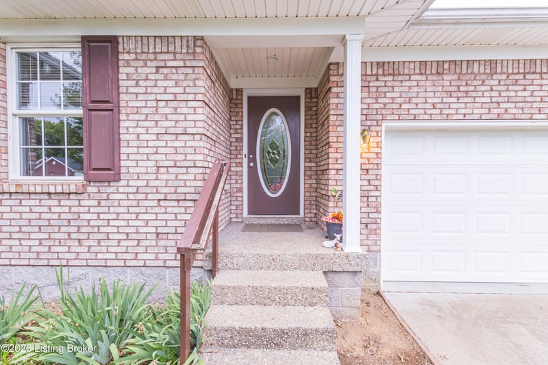 219 Forest Park Dr, Mt Washington, KY 40047
