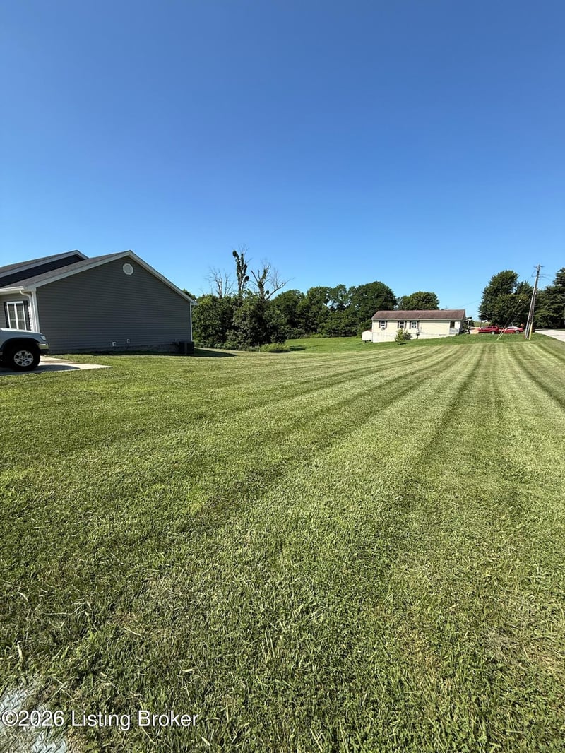 22 Temple Dr, Springfield, KY 40069
