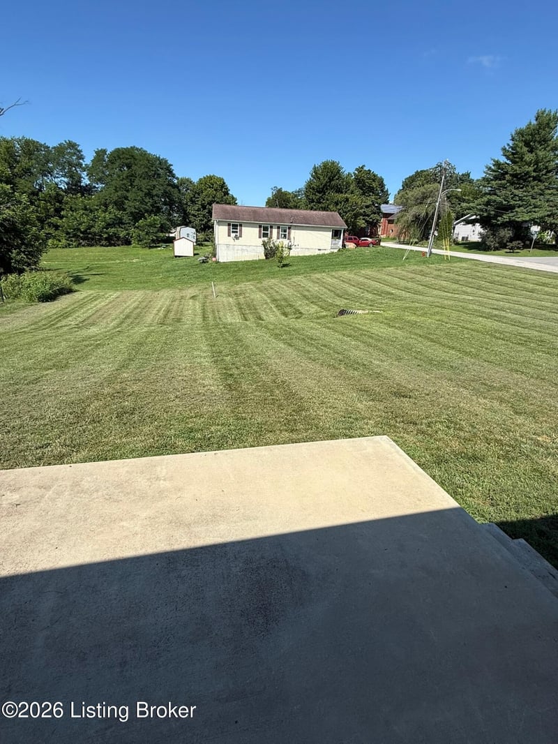 22 Temple Dr, Springfield, KY 40069