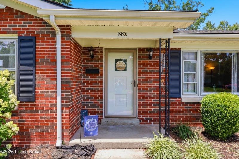 220 Forrest Dr, Lawrenceburg, KY 40342