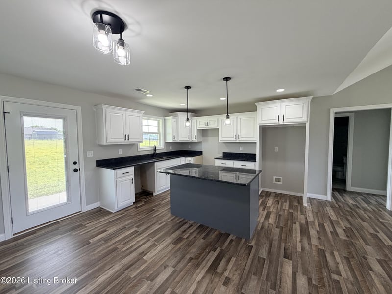 220 Open Meadow Dr, Bardstown, KY 40004