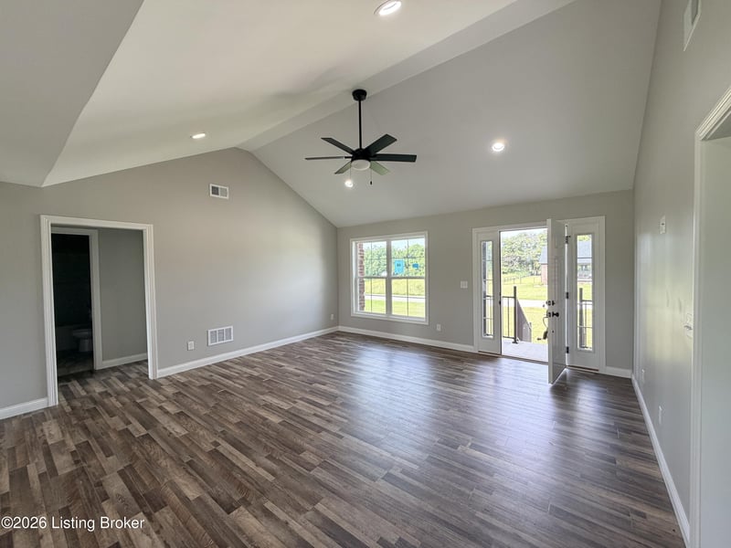 220 Open Meadow Dr, Bardstown, KY 40004