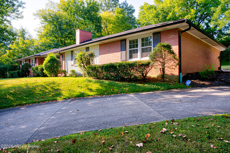 220 W Kenwood Dr, Louisville, KY 40214