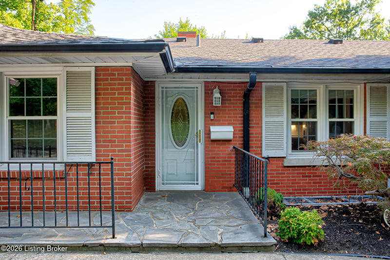 220 W Kenwood Dr, Louisville, KY 40214