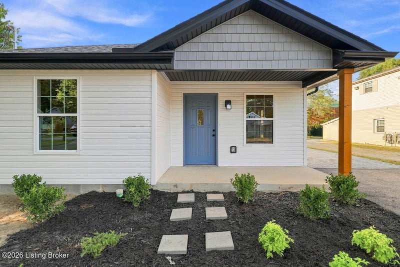 2205 Parkwood Rd, Louisville, KY 40214
