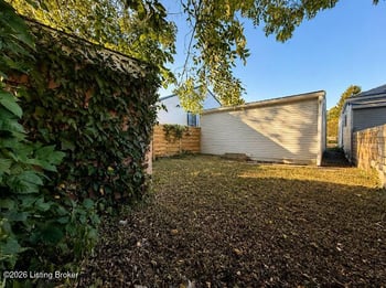 2206 Griffiths Ave, Louisville, KY 40212