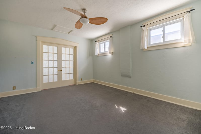 2208 S Shelby St, Louisville, KY 40217