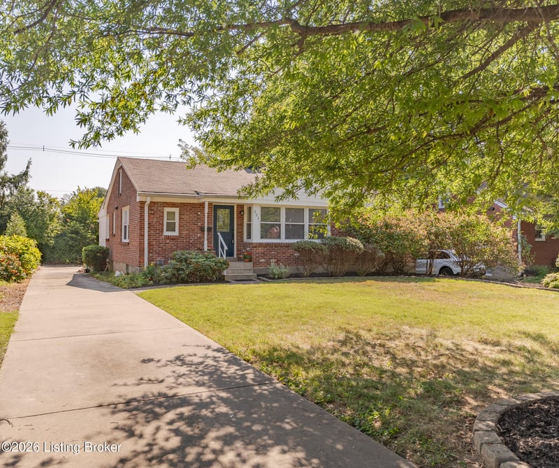 221 Ring Rd, Louisville, KY 40207