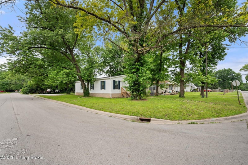 221 Williams St, Jeffersonville, IN 47130