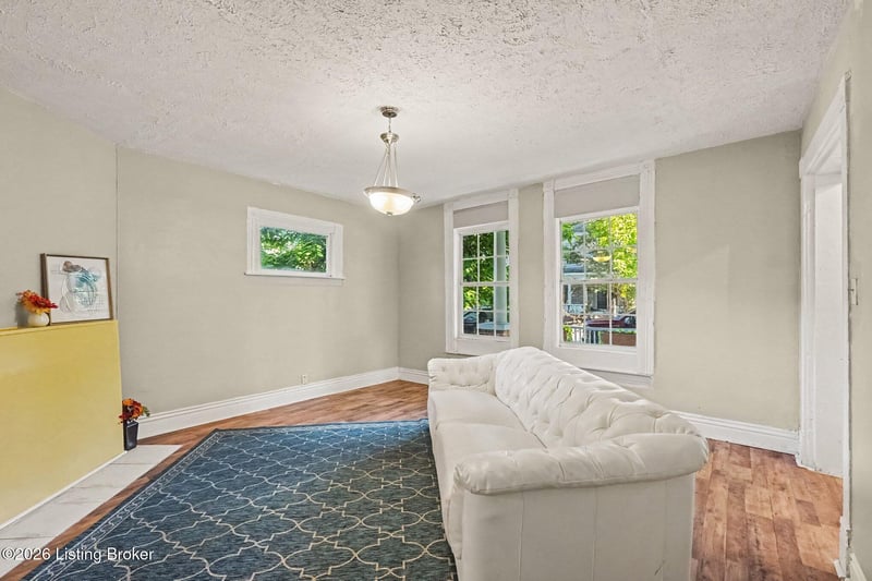 2210 W Burnett Ave, Louisville, KY 40210