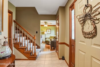 2211 Outer Circle Dr, Crestwood, KY 40014