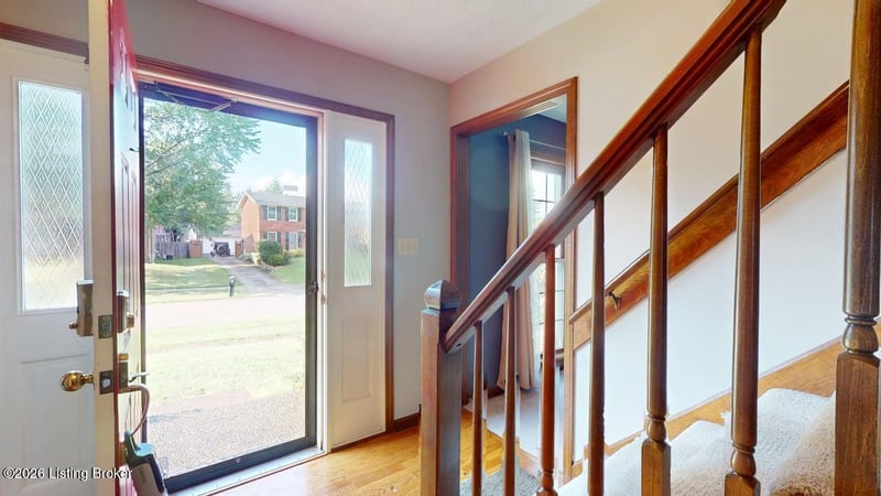 2214 Alice Kay Dr, Louisville, KY 40214