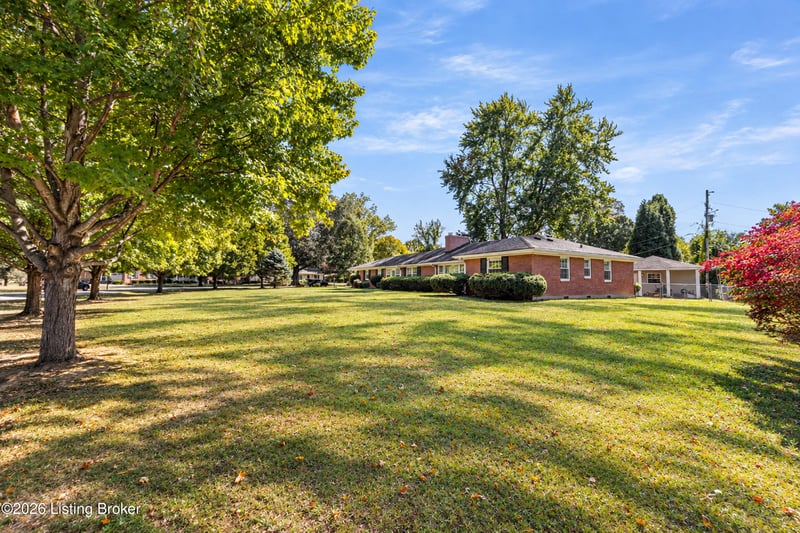 222 Dorchester Rd, Louisville, KY 40223