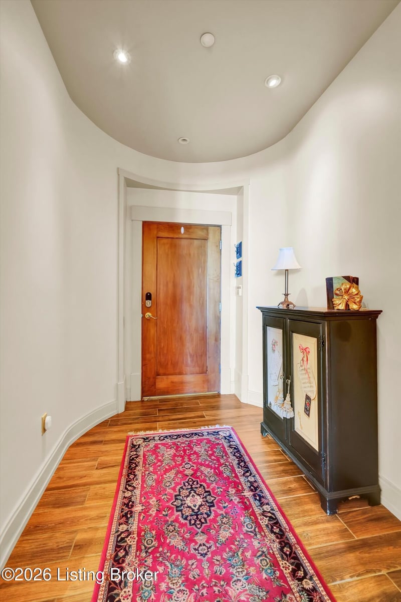 222 E Witherspoon St #1101, Louisville, KY 40202