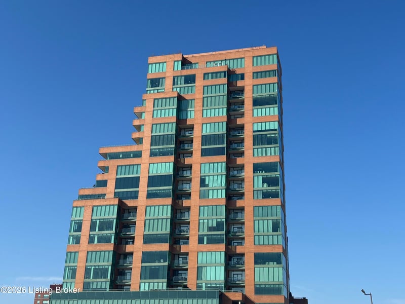 222 E Witherspoon St #401-403, Louisville, KY 40202