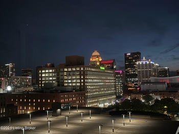 222 E Witherspoon St #806, Louisville, KY 40202