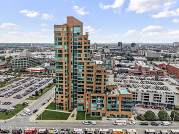 222 E Witherspoon St #902, Louisville, KY 40202