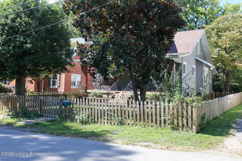 2221 Beargrass Ave, Louisville, KY 40218