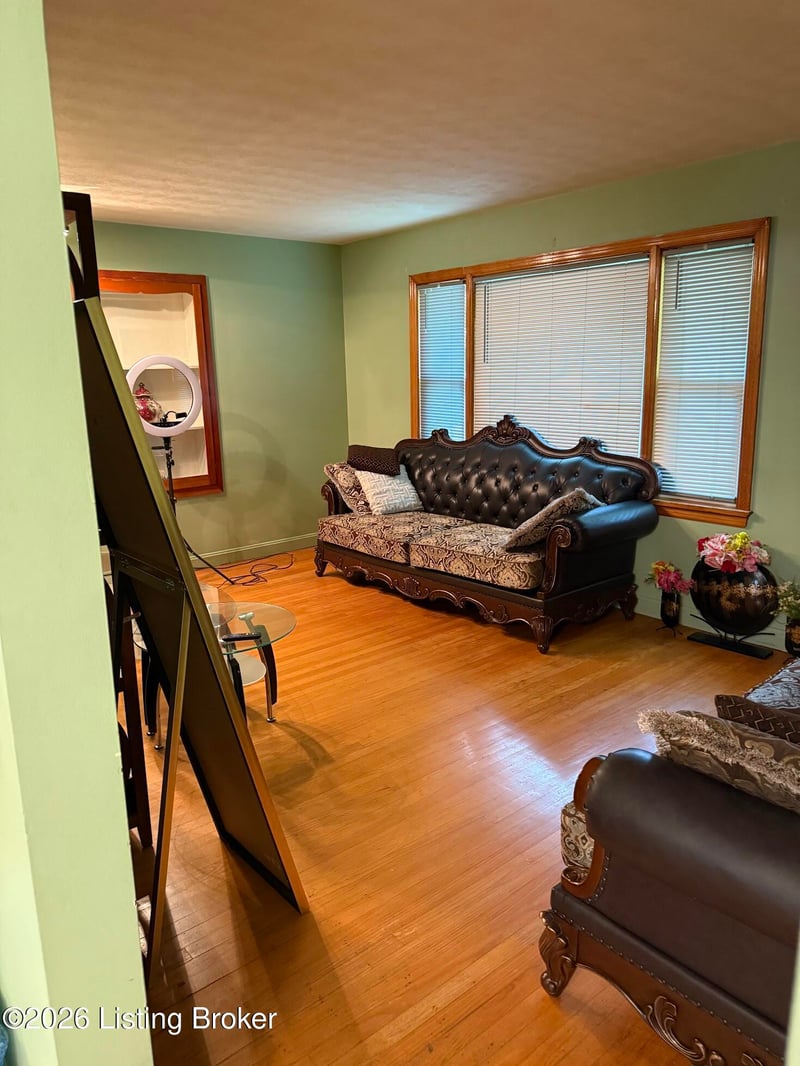 2237 Thurman Dr, Louisville, KY 40216