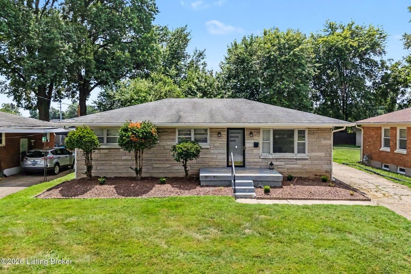 2238 Amboy Dr, Louisville, KY 40216