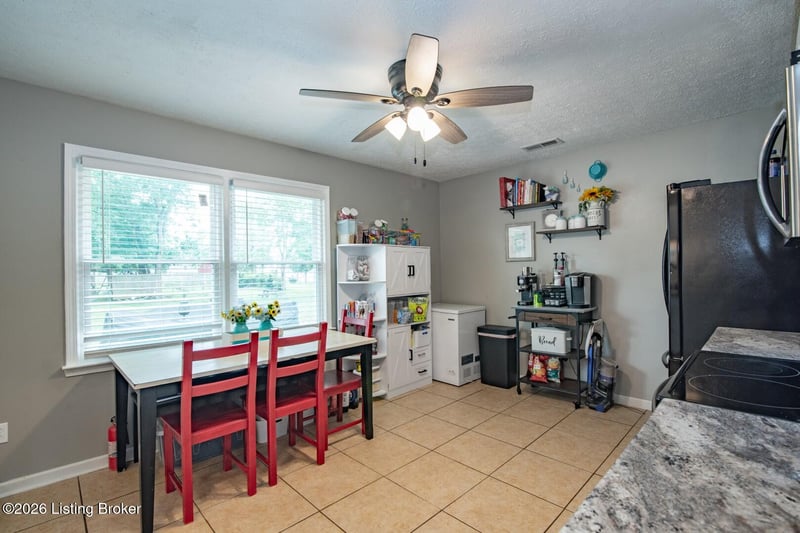 225 Beechwood Ln, Mt Washington, KY 40047