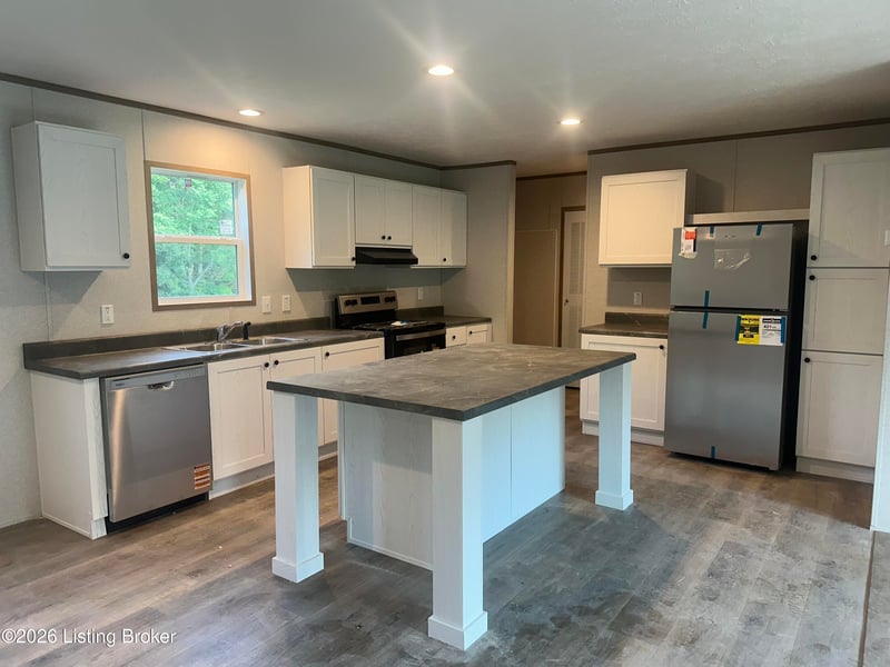 225 Browning Dr, Vine Grove, KY 40175