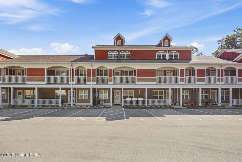 225 Crescent Hill Pl #Apt 211, Louisville, KY 40206
