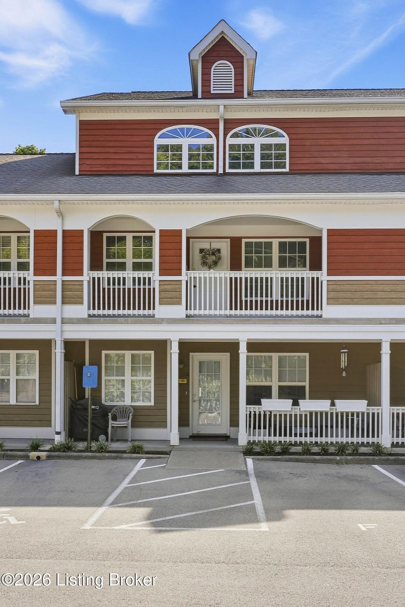 225 Crescent Hill Pl #Apt 211, Louisville, KY 40206